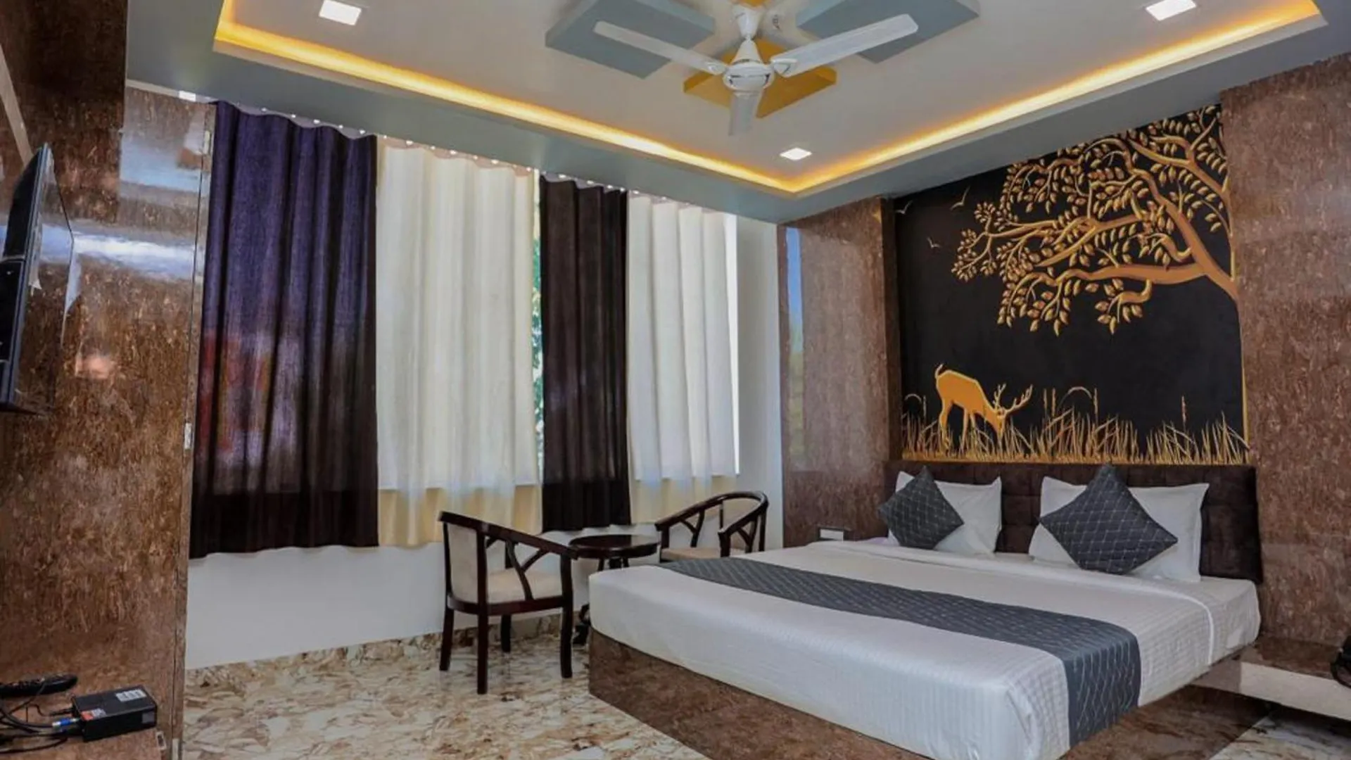 Hotel Eagle Inn Udaipur